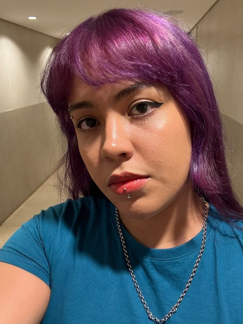 Portrait of Viviane Canuto